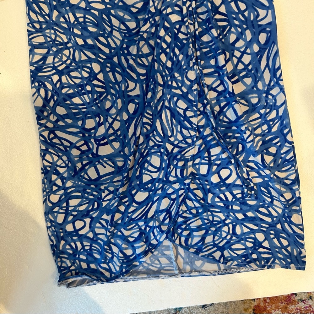 Maggy London blue white abstract print ruched front midi dress - Picture 6 of 9